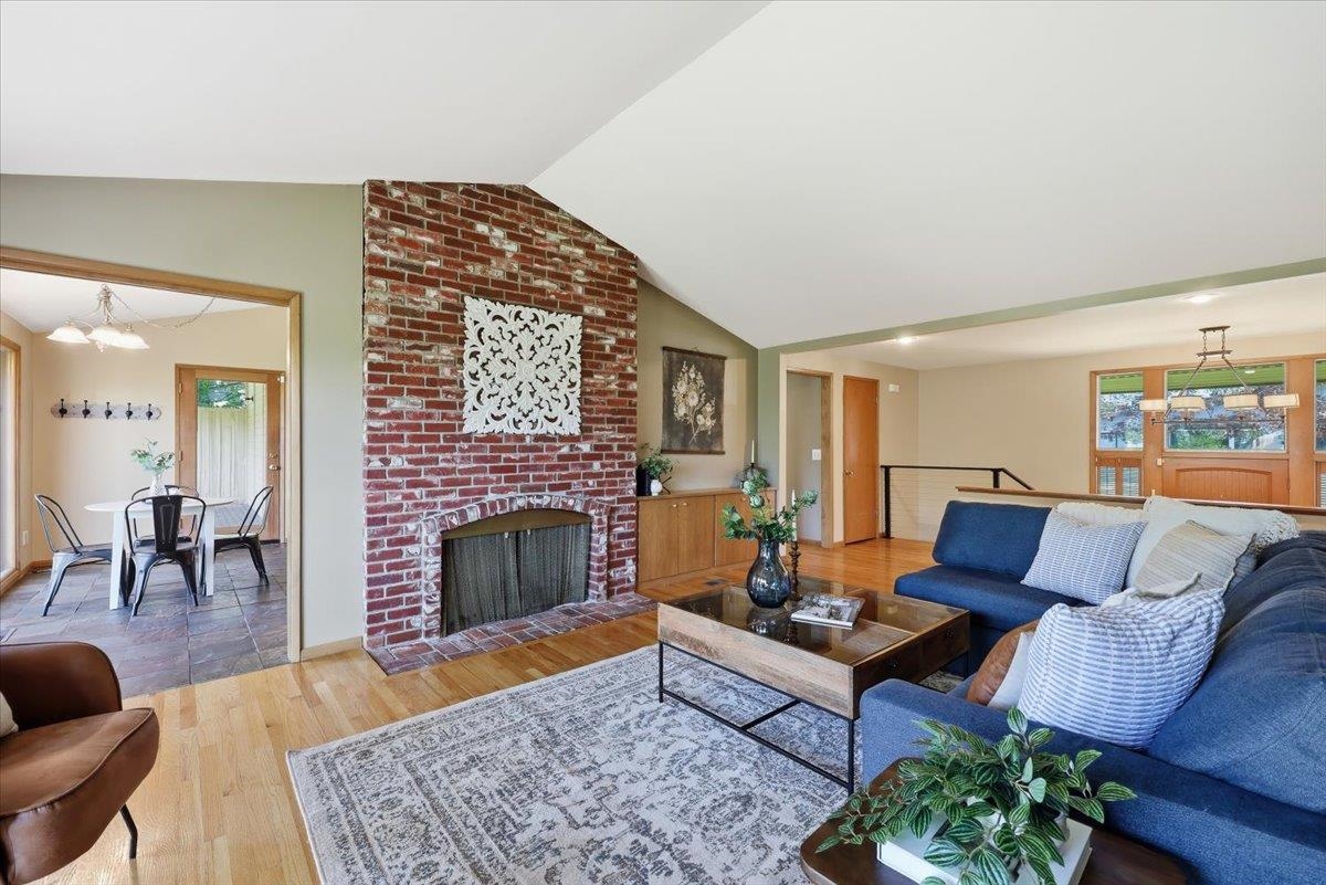 2620 E 40th Ave - Photo 5