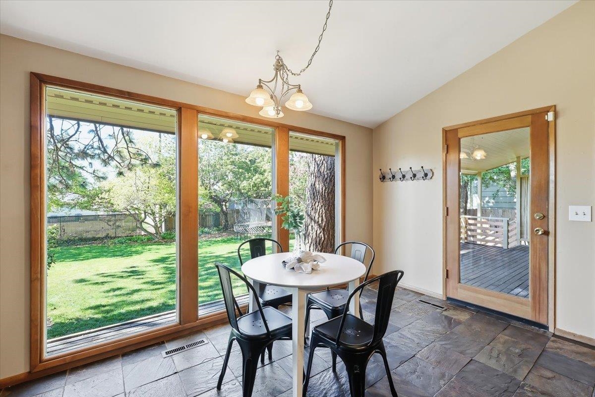 2620 E 40th Ave - Photo 9