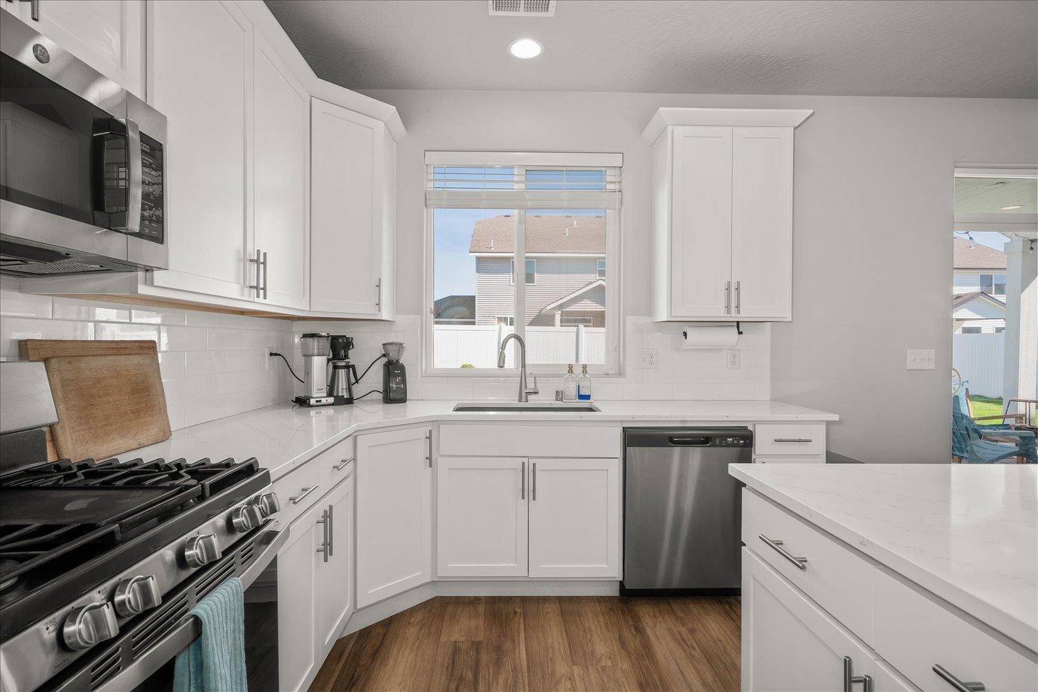 13106 W Pacific Ave - Photo 18