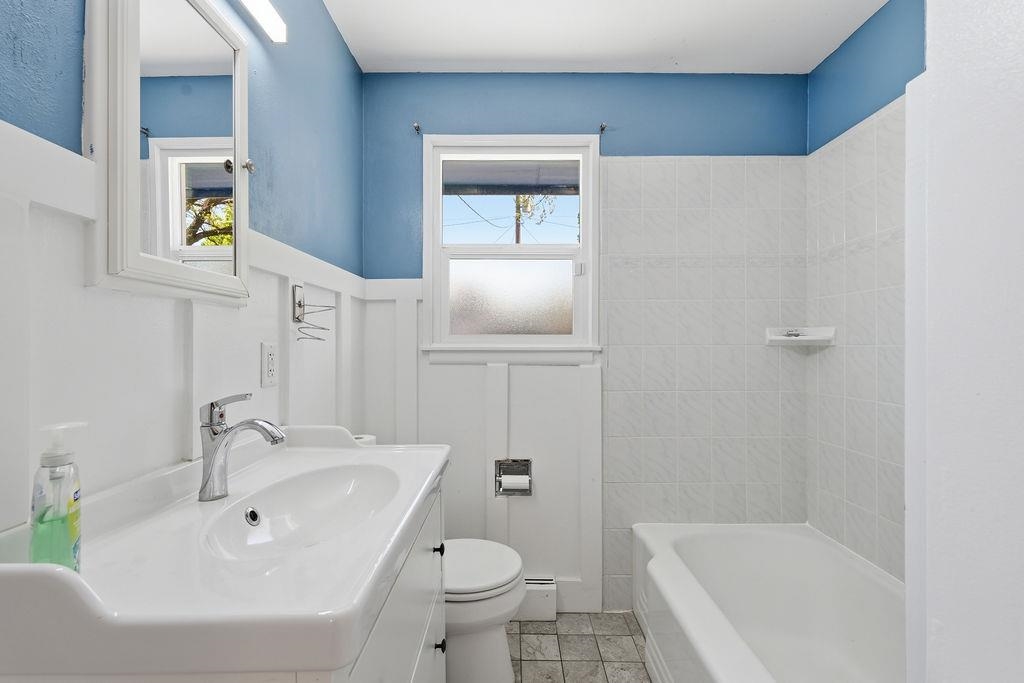 6014 N Oak St - Photo 14