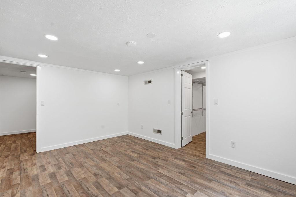 6014 N Oak St - Photo 19