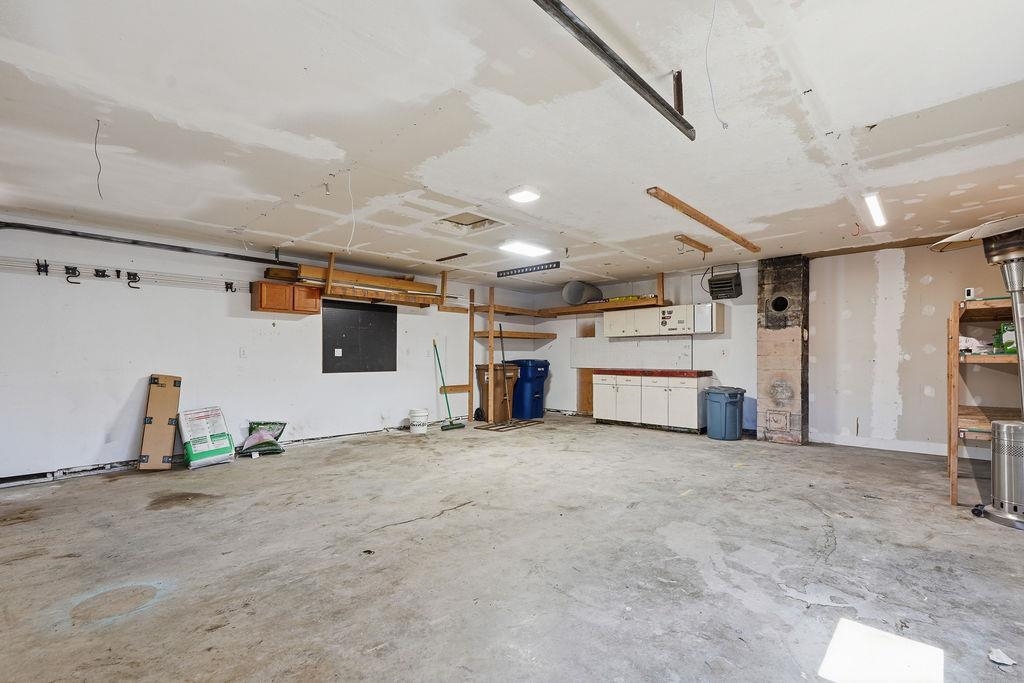 6014 N Oak St - Photo 32