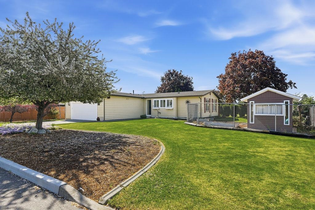 18802 E Fairview Ct - Photo 2