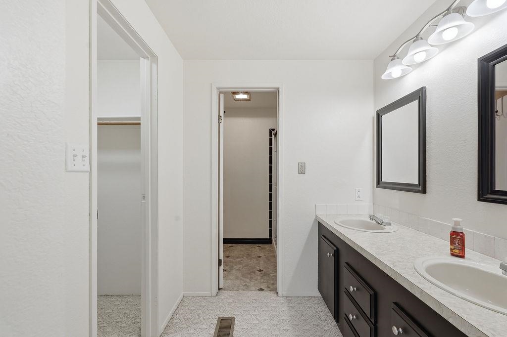 18802 E Fairview Ct - Photo 23