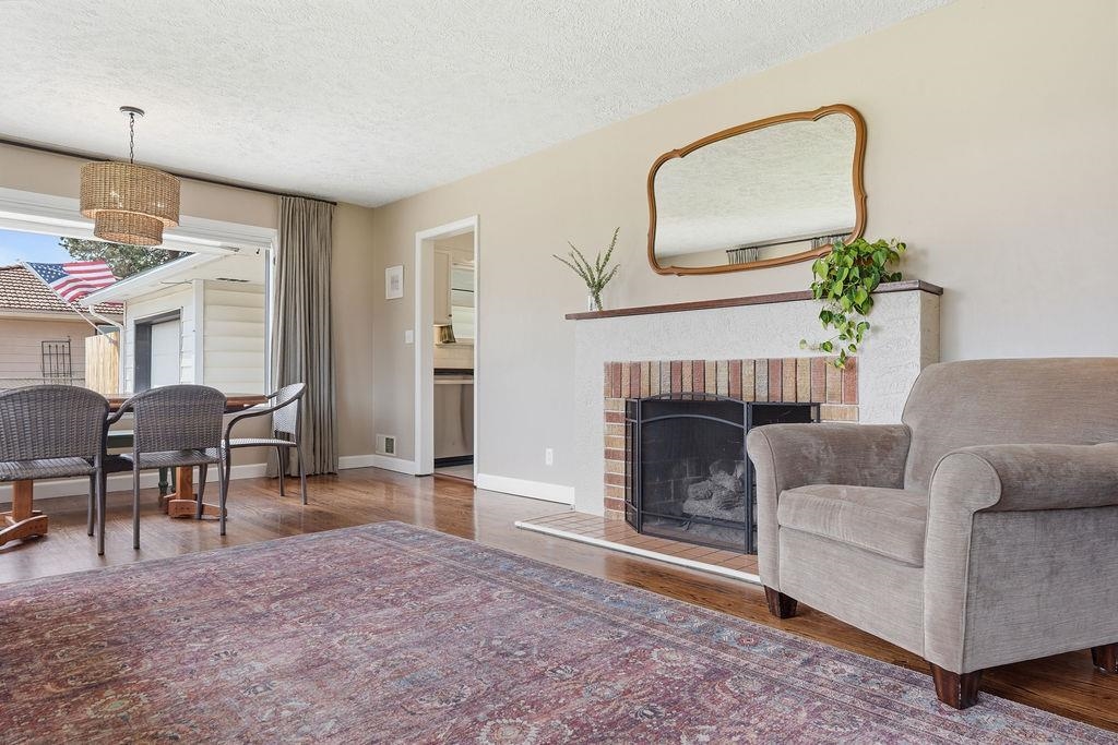 208 W Joseph Ave - Photo 11