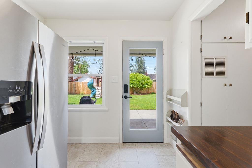 208 W Joseph Ave - Photo 17