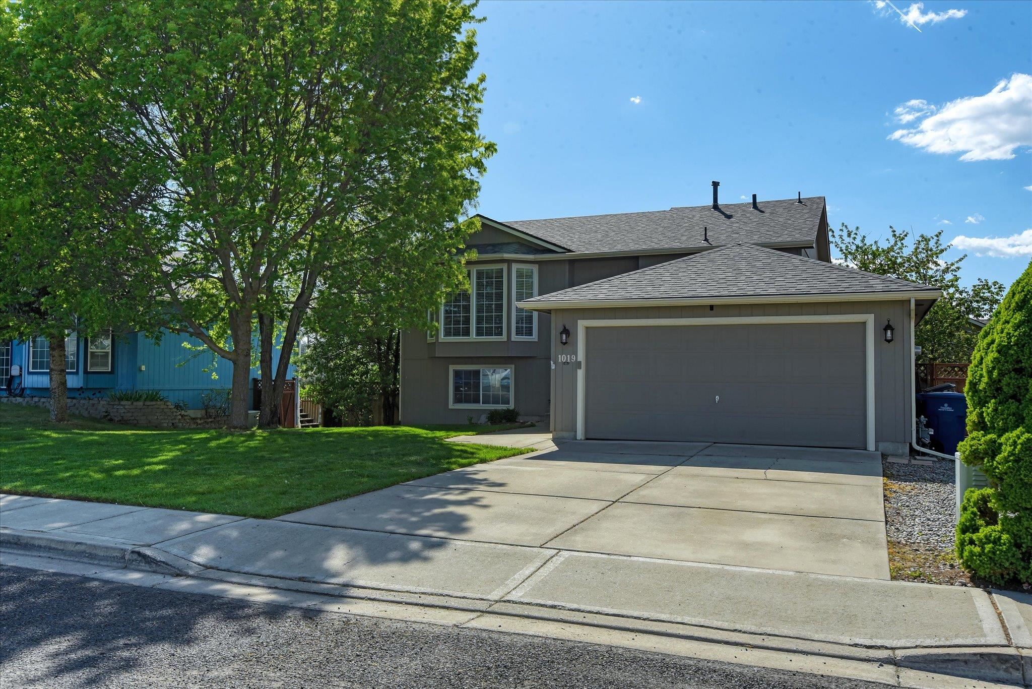 1019 N Stanley St - Photo 1