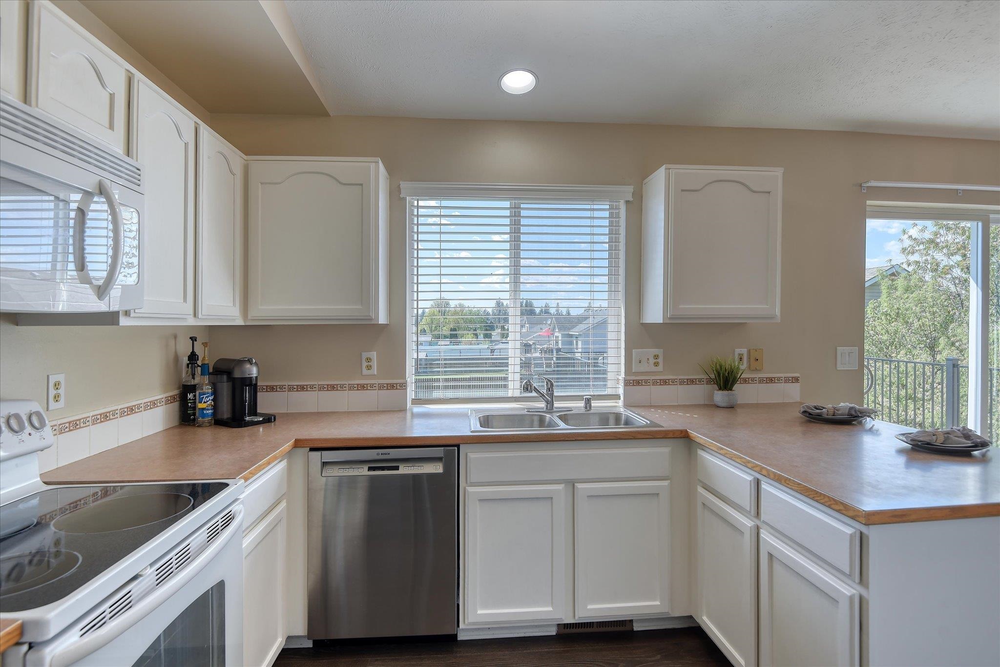 1019 N Stanley St - Photo 11
