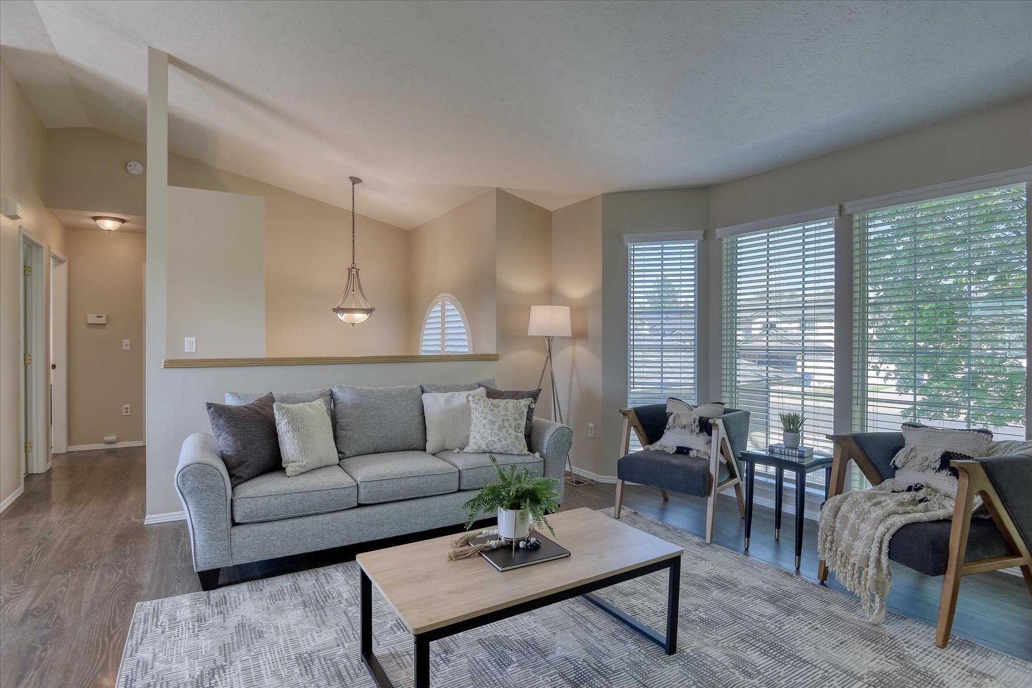 1019 N Stanley St - Photo 6