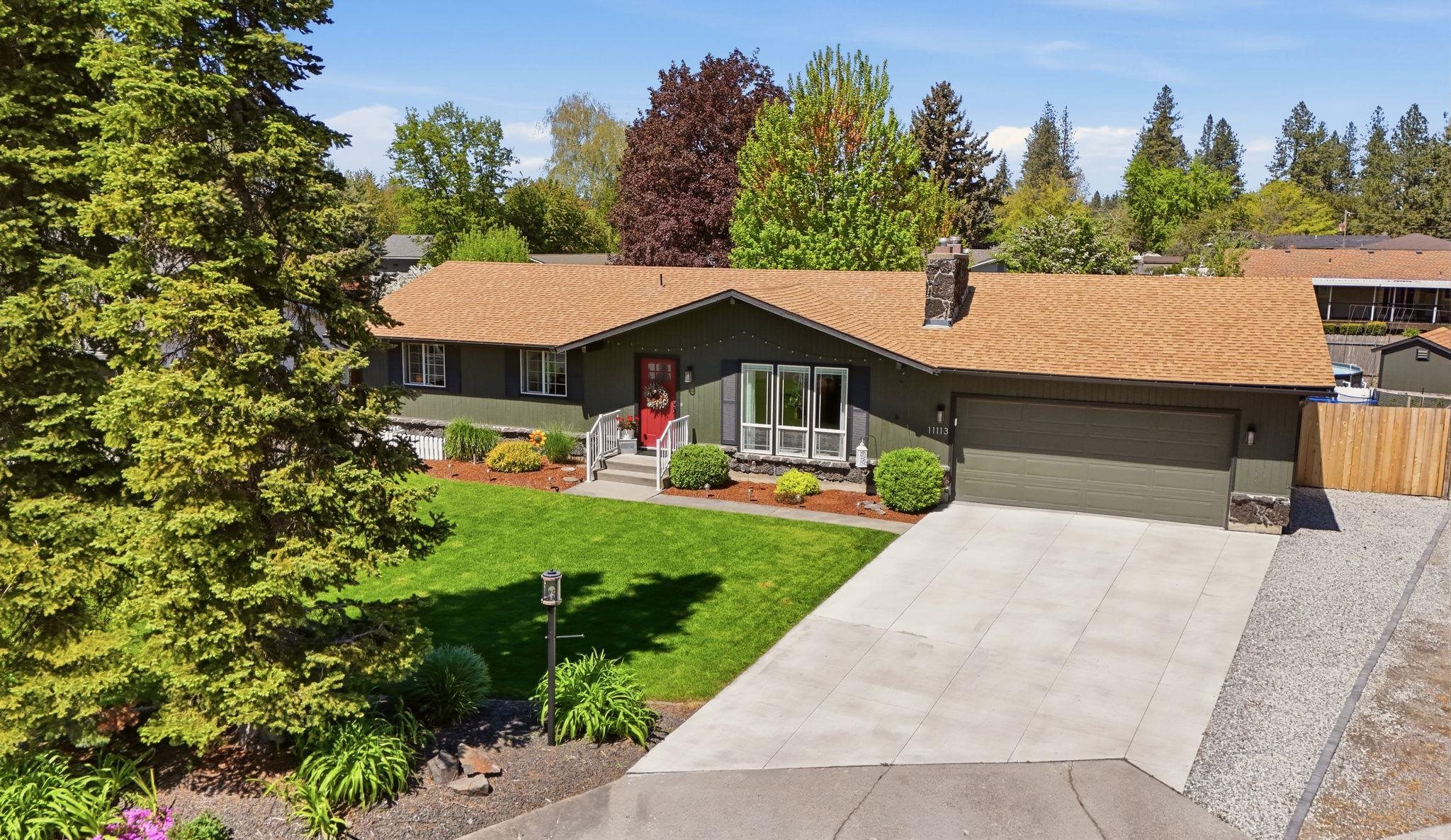 11113 E 38TH Ave - Photo 1
