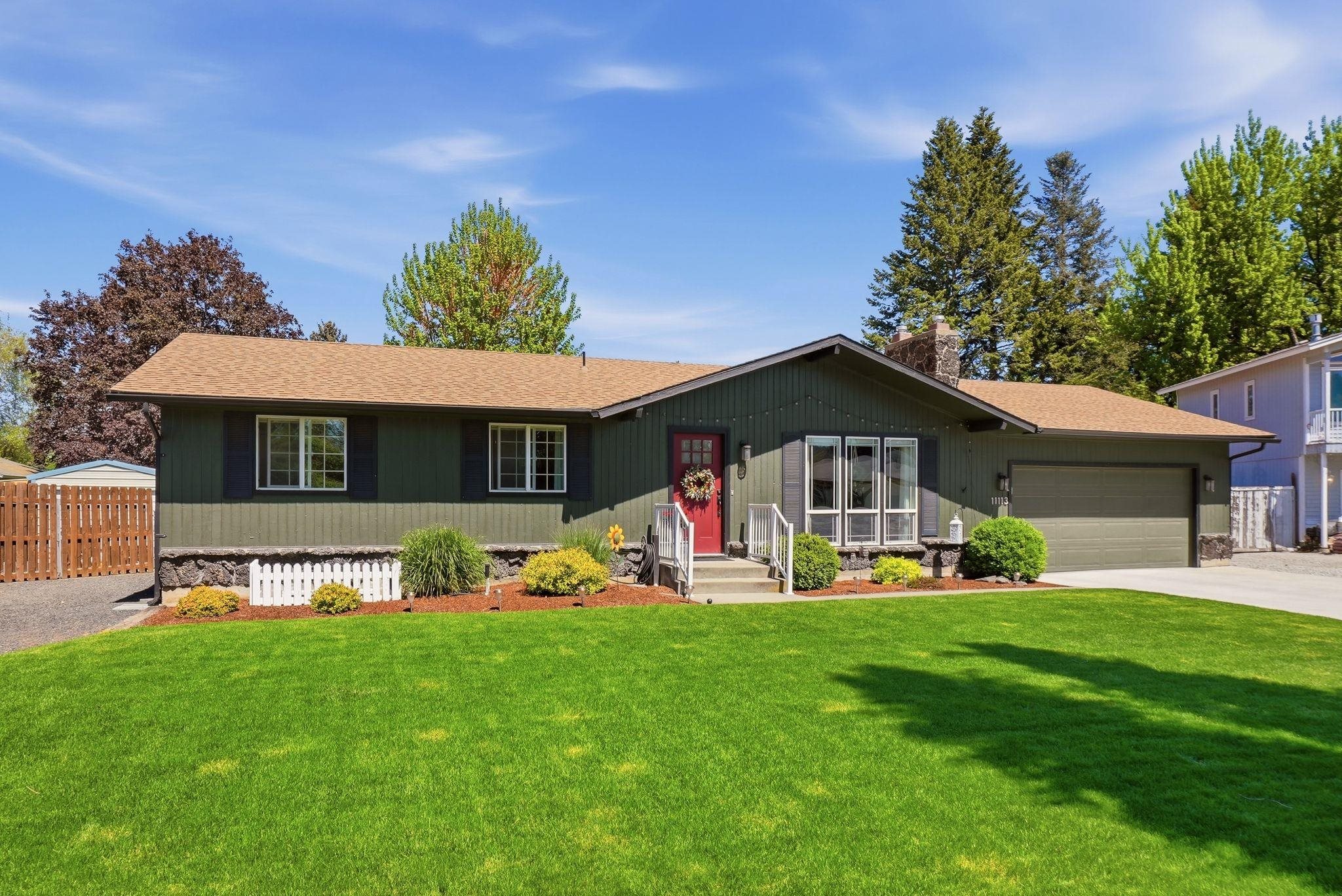 11113 E 38TH Ave - Photo 2