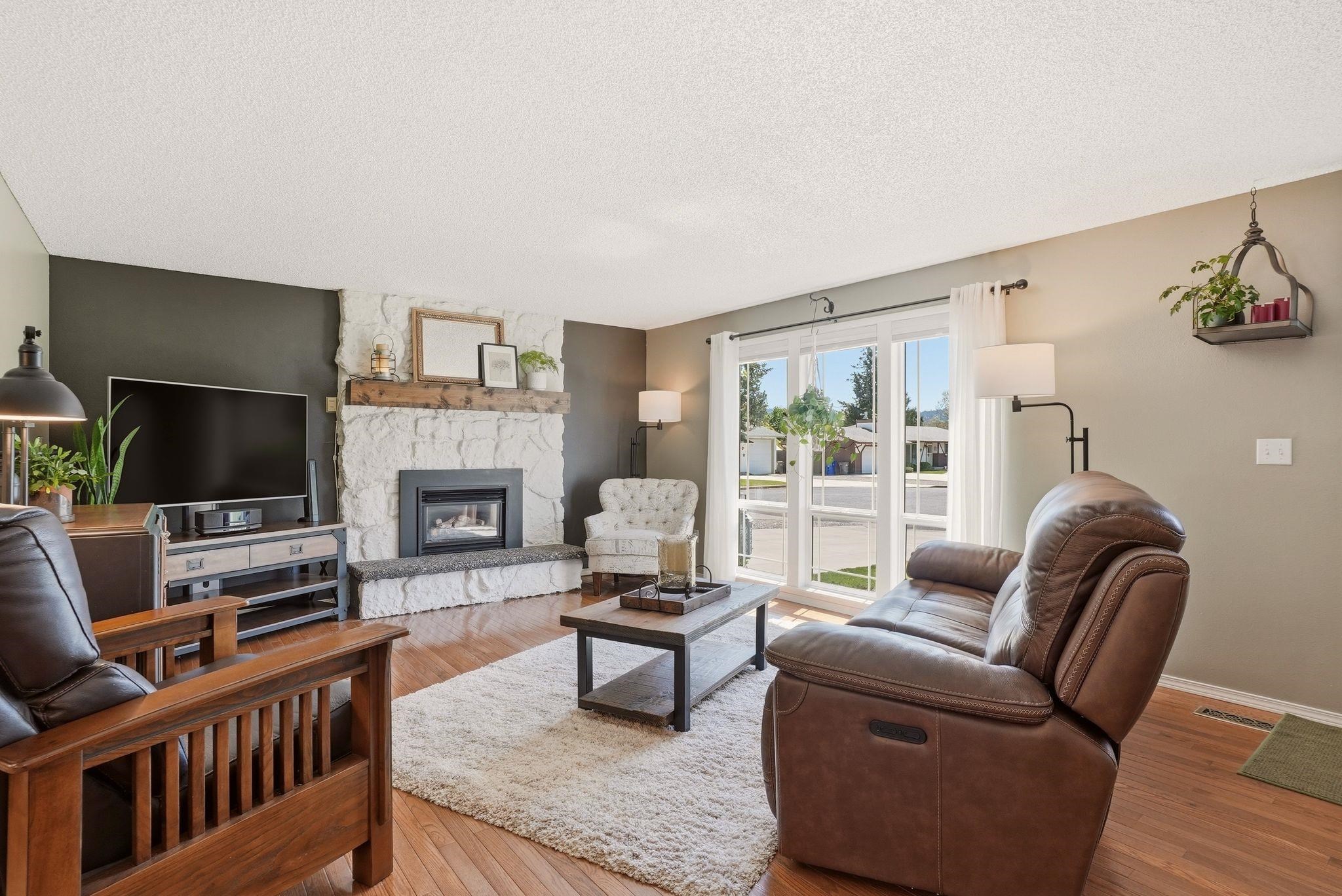 11113 E 38TH Ave - Photo 4