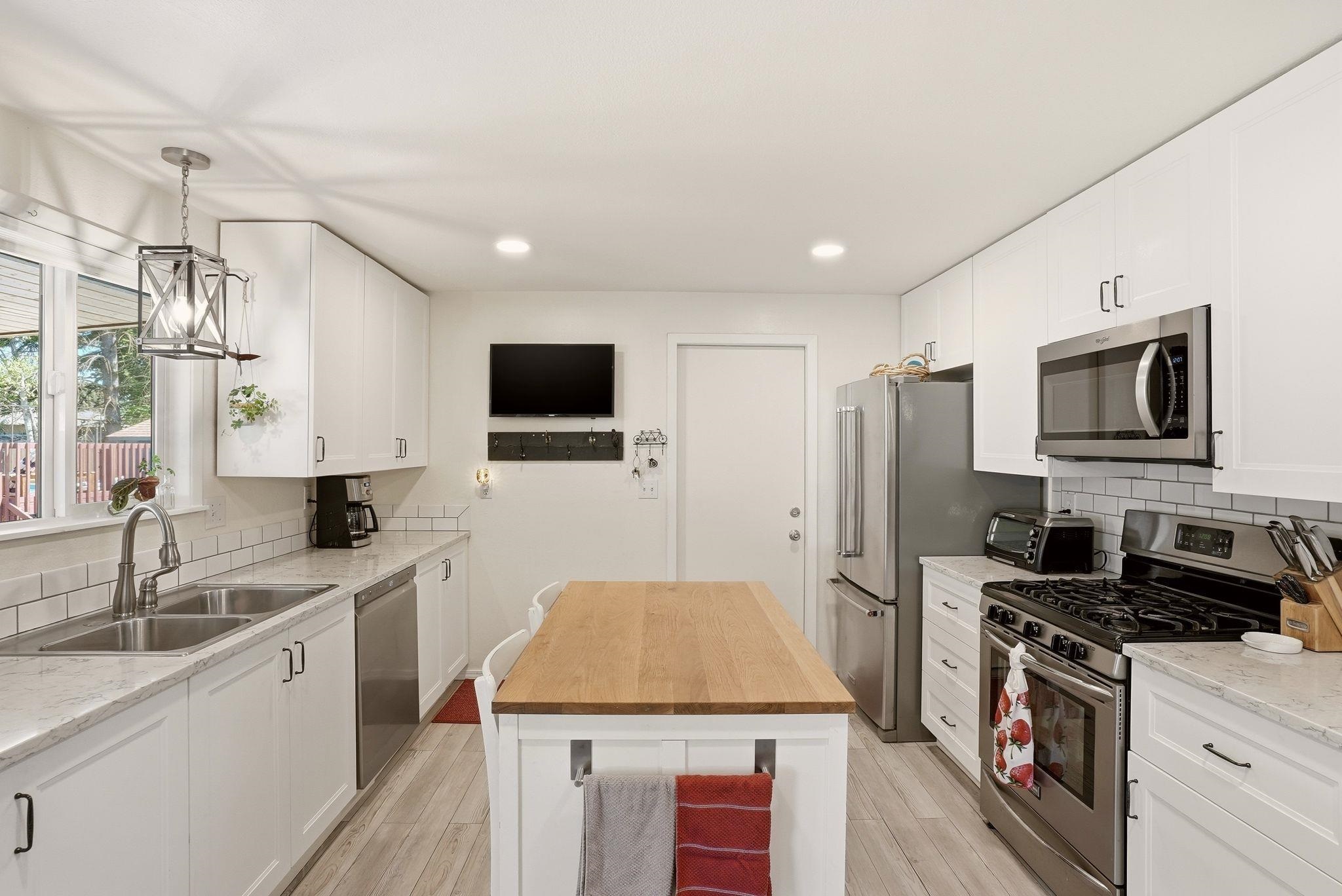 11113 E 38TH Ave - Photo 9