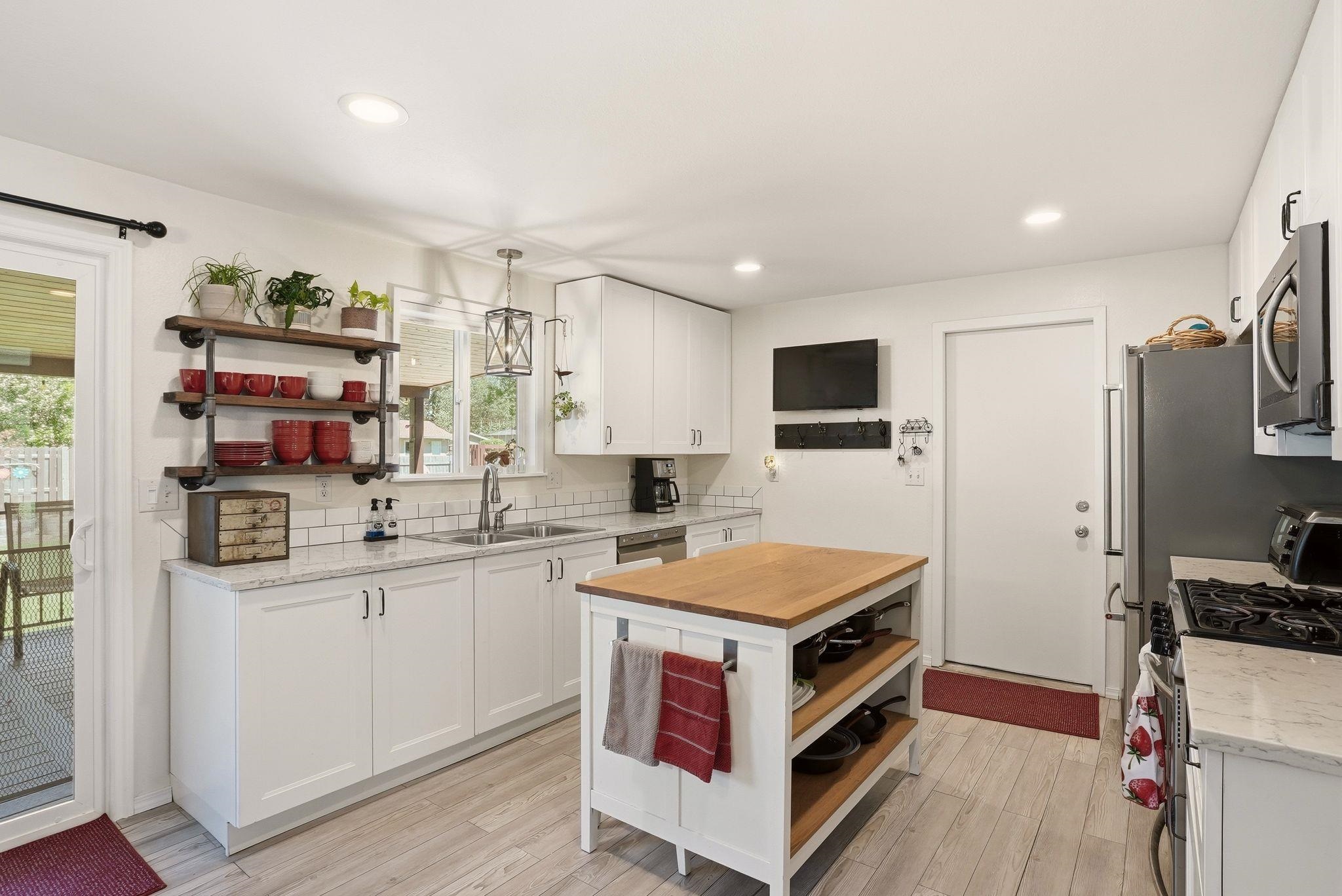 11113 E 38TH Ave - Photo 10