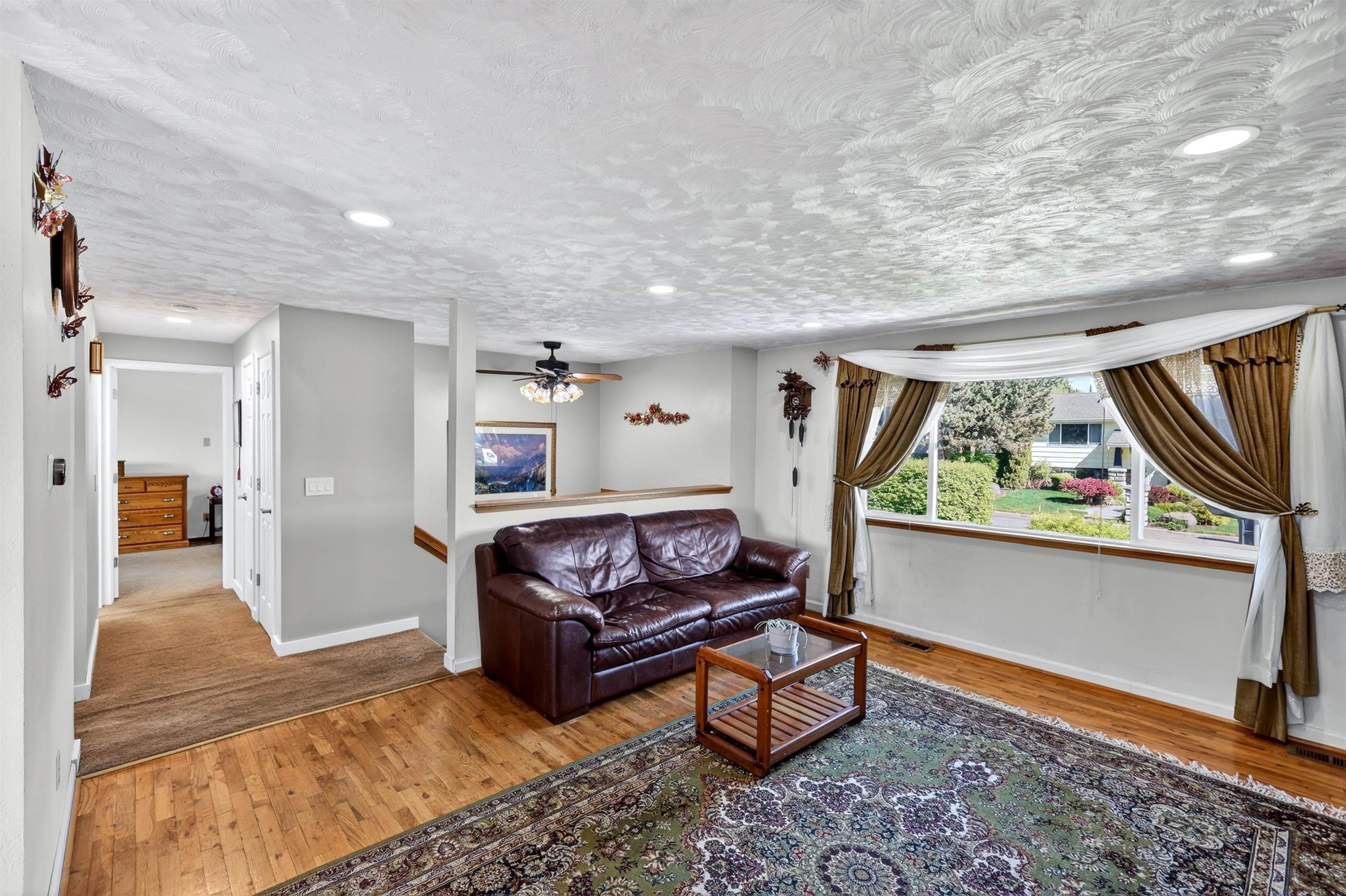 809 Villard St - Photo 11