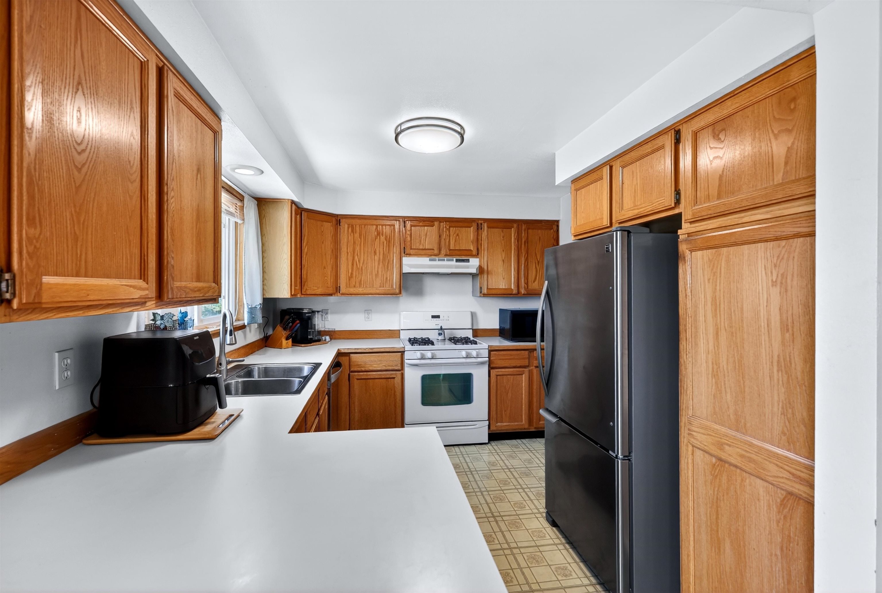 809 Villard St - Photo 17