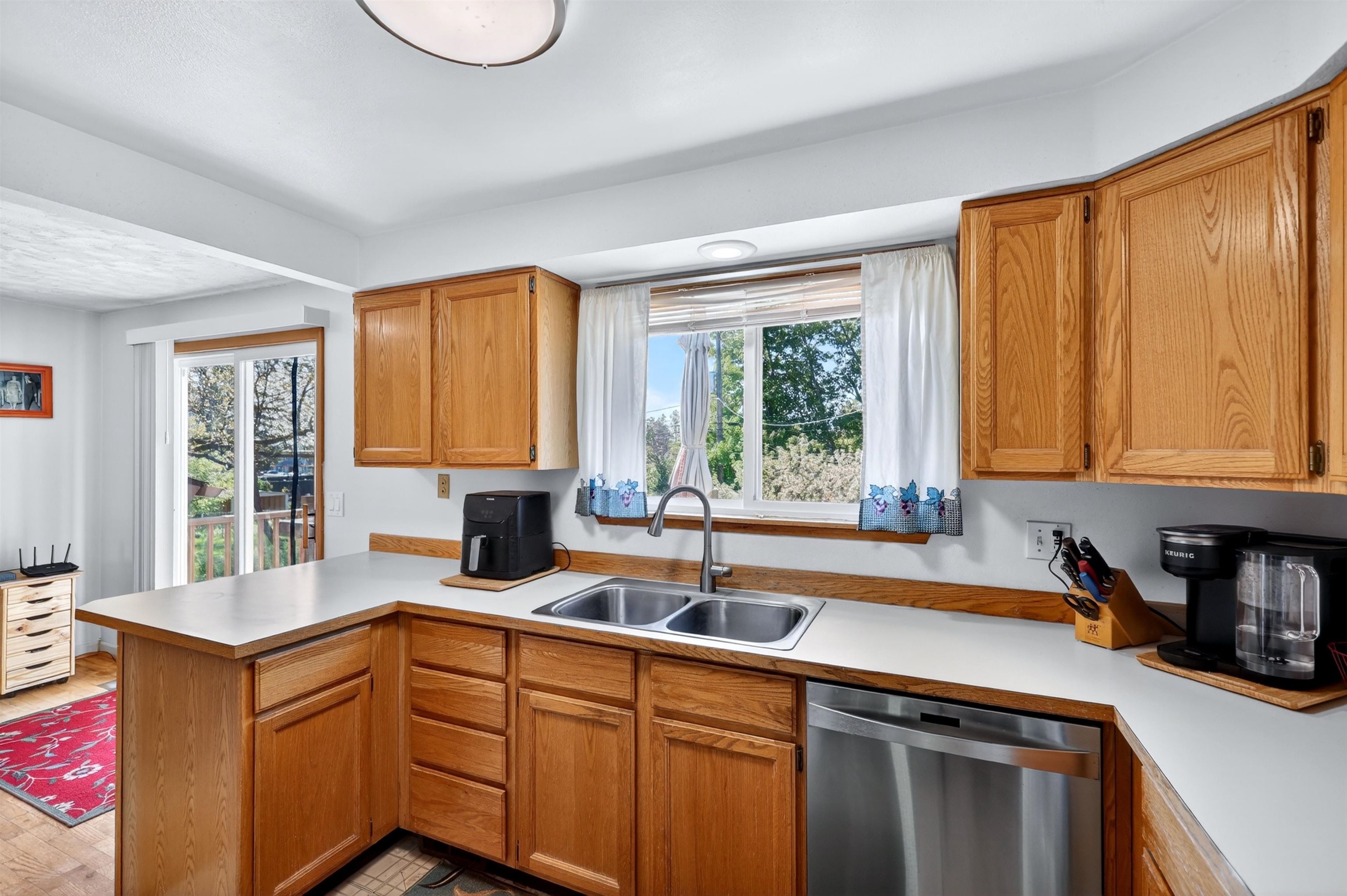 809 Villard St - Photo 3
