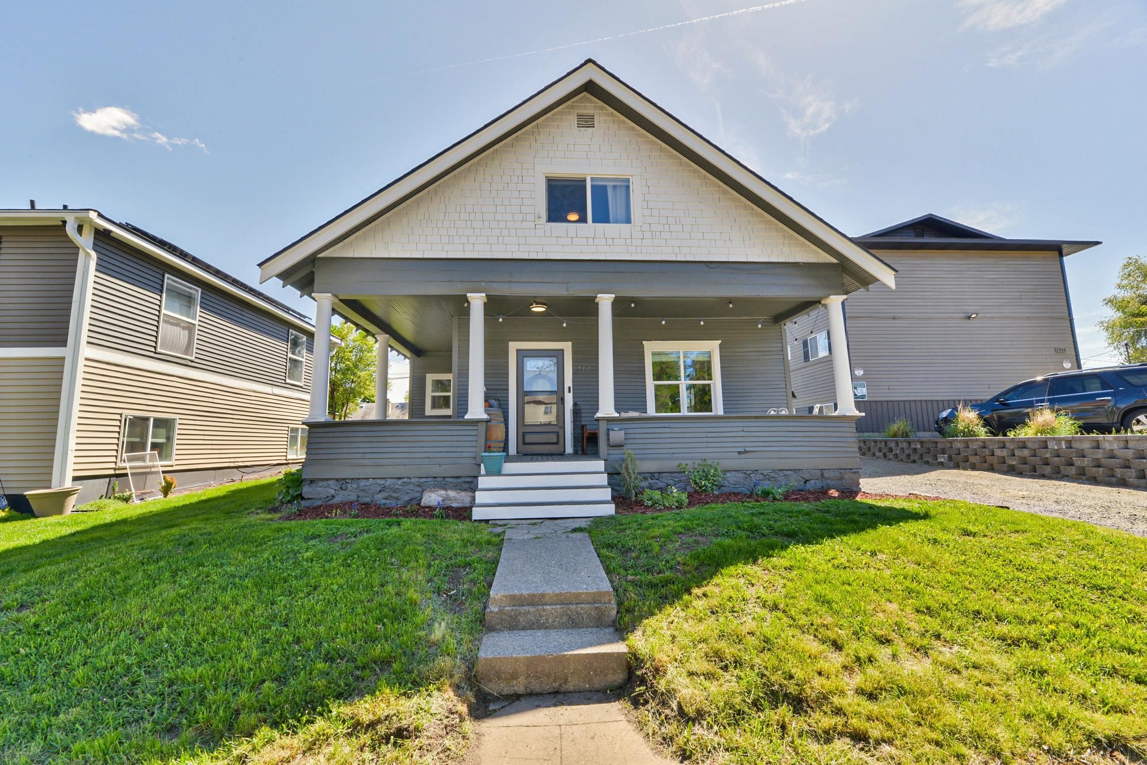 2814 E Everett Ave - Photo 1