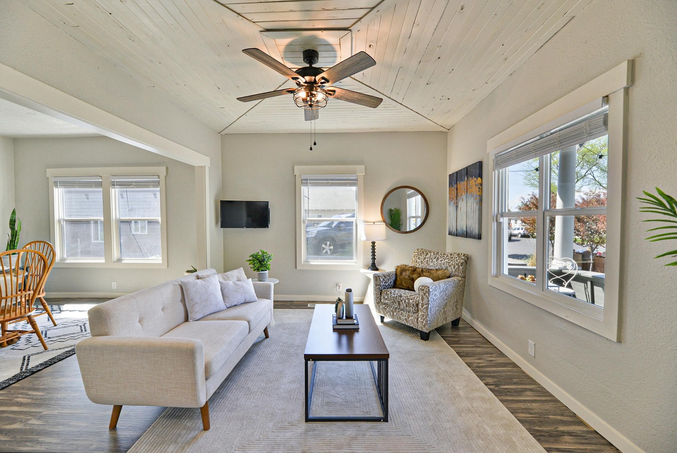 2814 E Everett Ave - Photo 3
