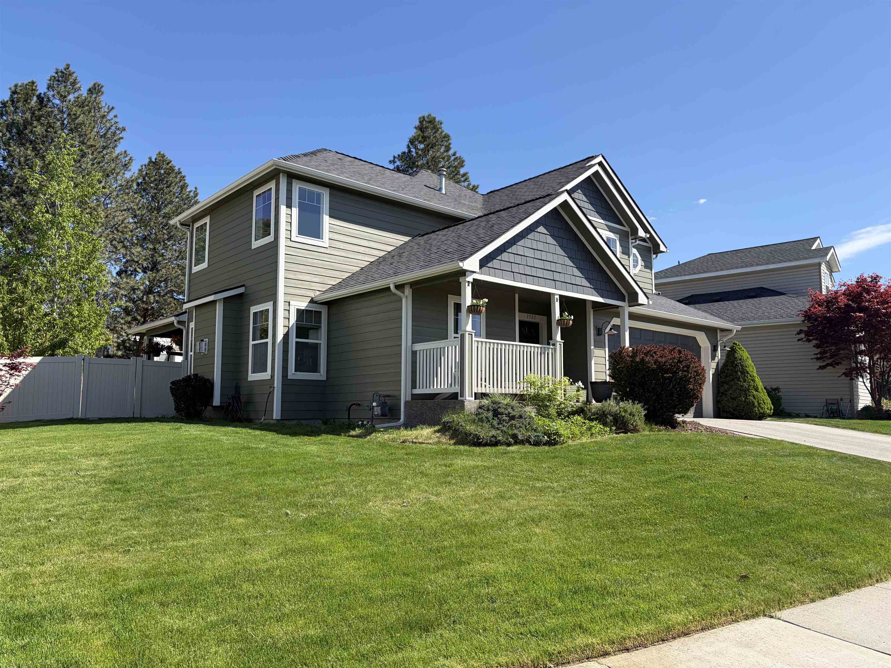 7727 S Parway Ln - Photo 1