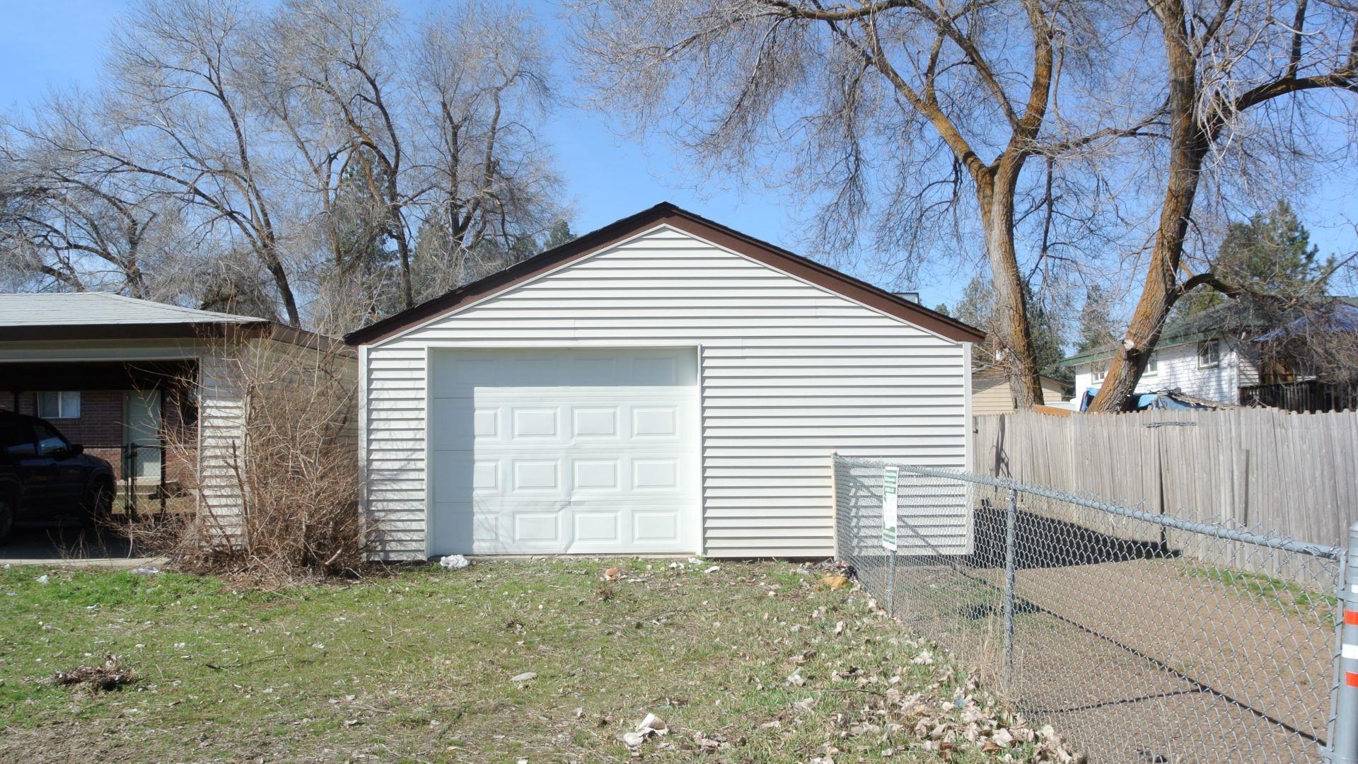6408 N NORMANDIE St - Photo 21