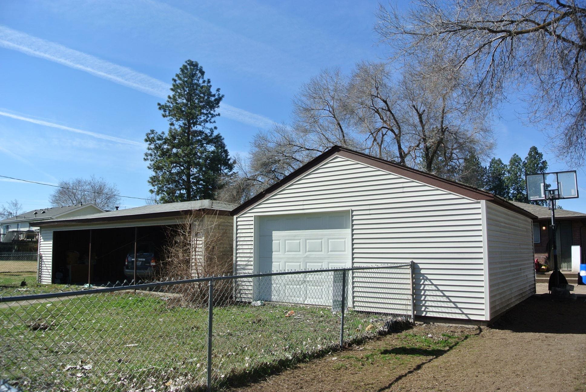6408 N NORMANDIE St - Photo 23