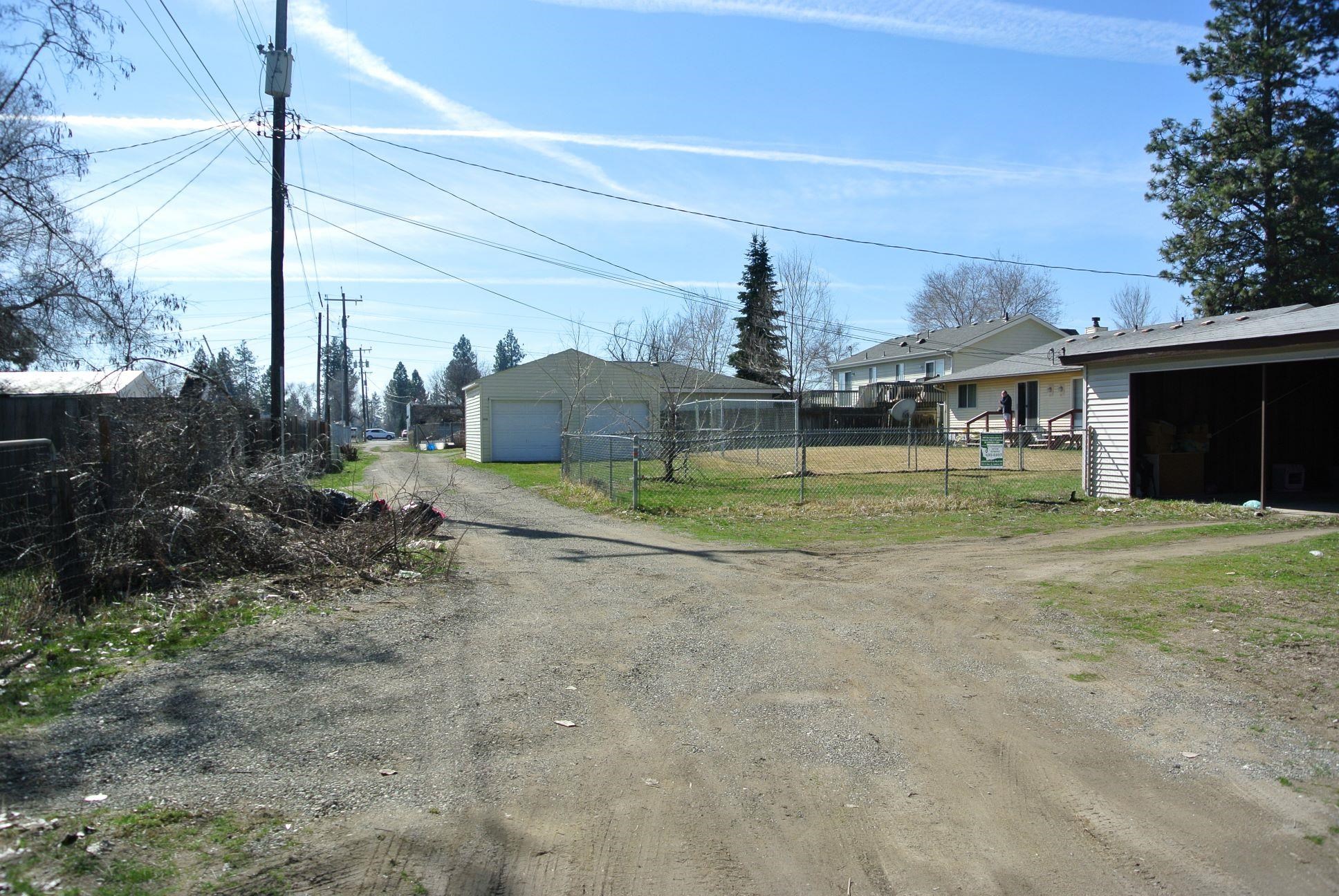 6408 N NORMANDIE St - Photo 25