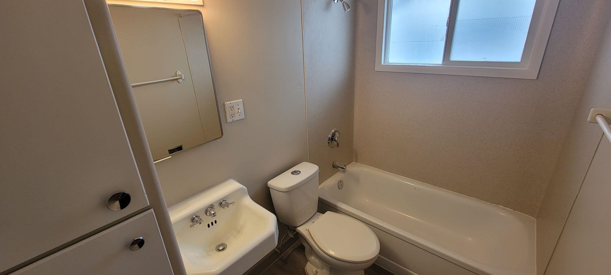 6408 N NORMANDIE St - Photo 9