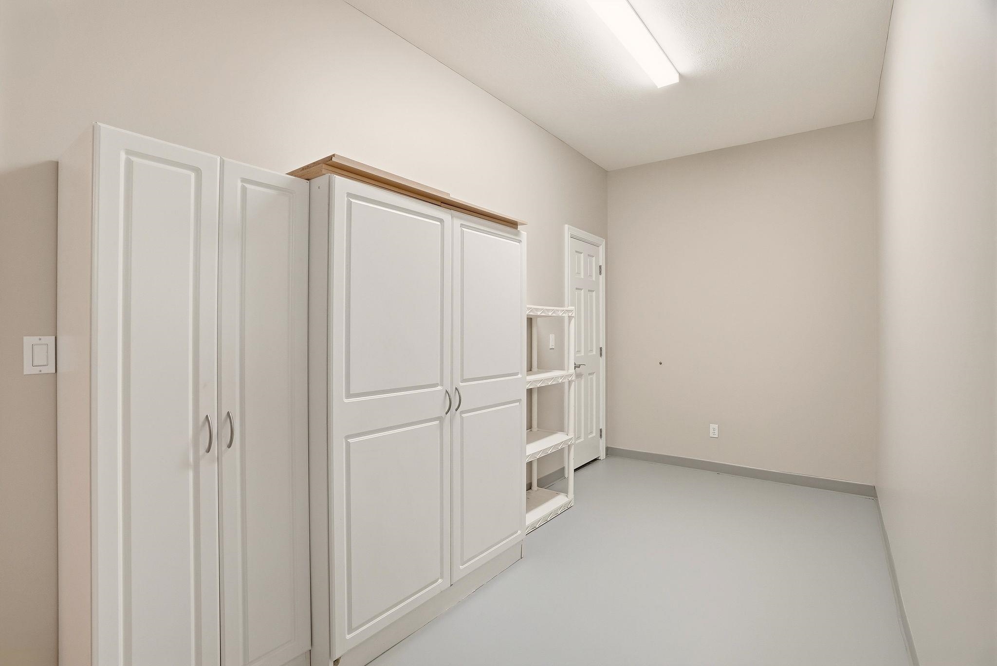 1611 E Heritage Ln - Photo 40