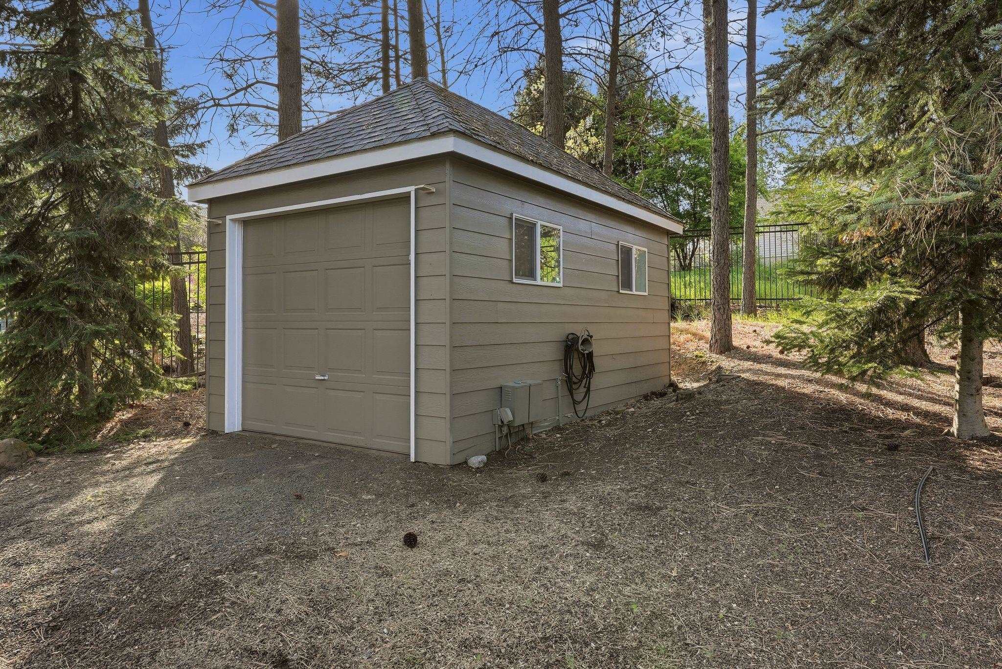 1611 E Heritage Ln - Photo 47