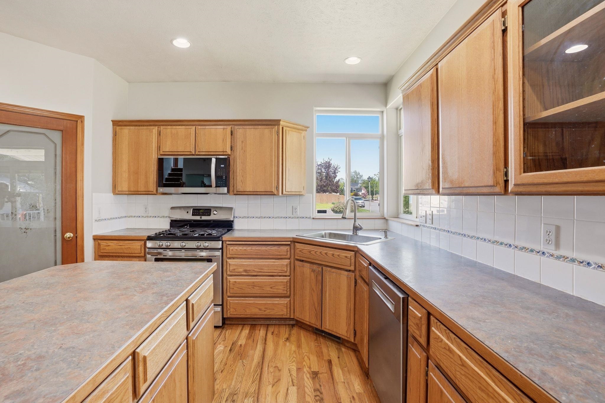 3103 S Bolivar Ct - Photo 6
