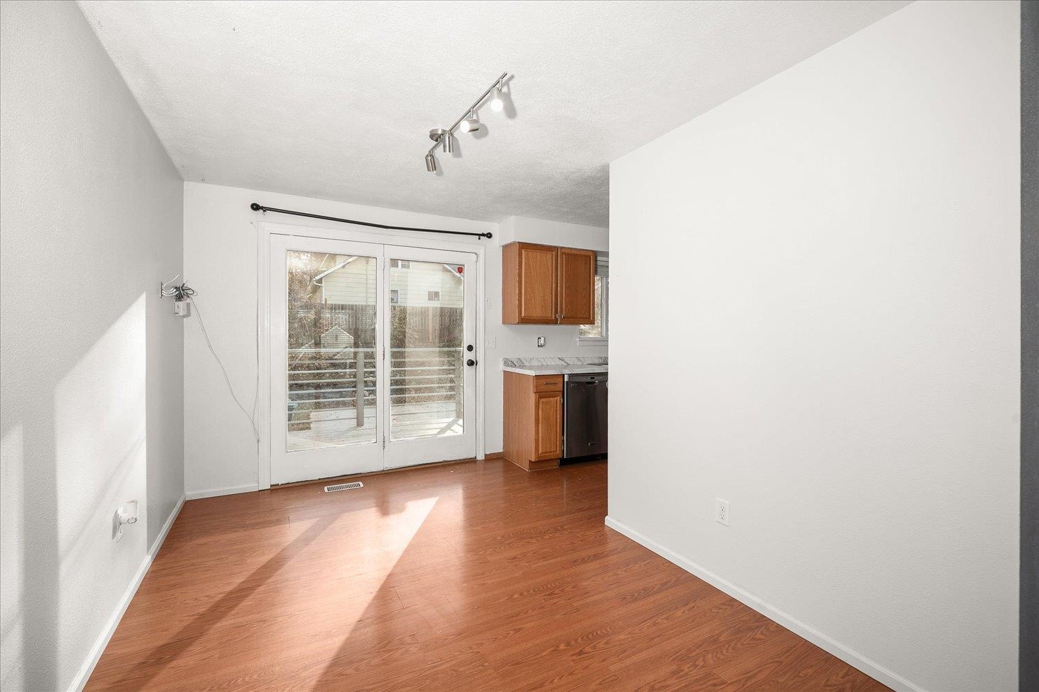 3828 E 8th Ave - Photo 12