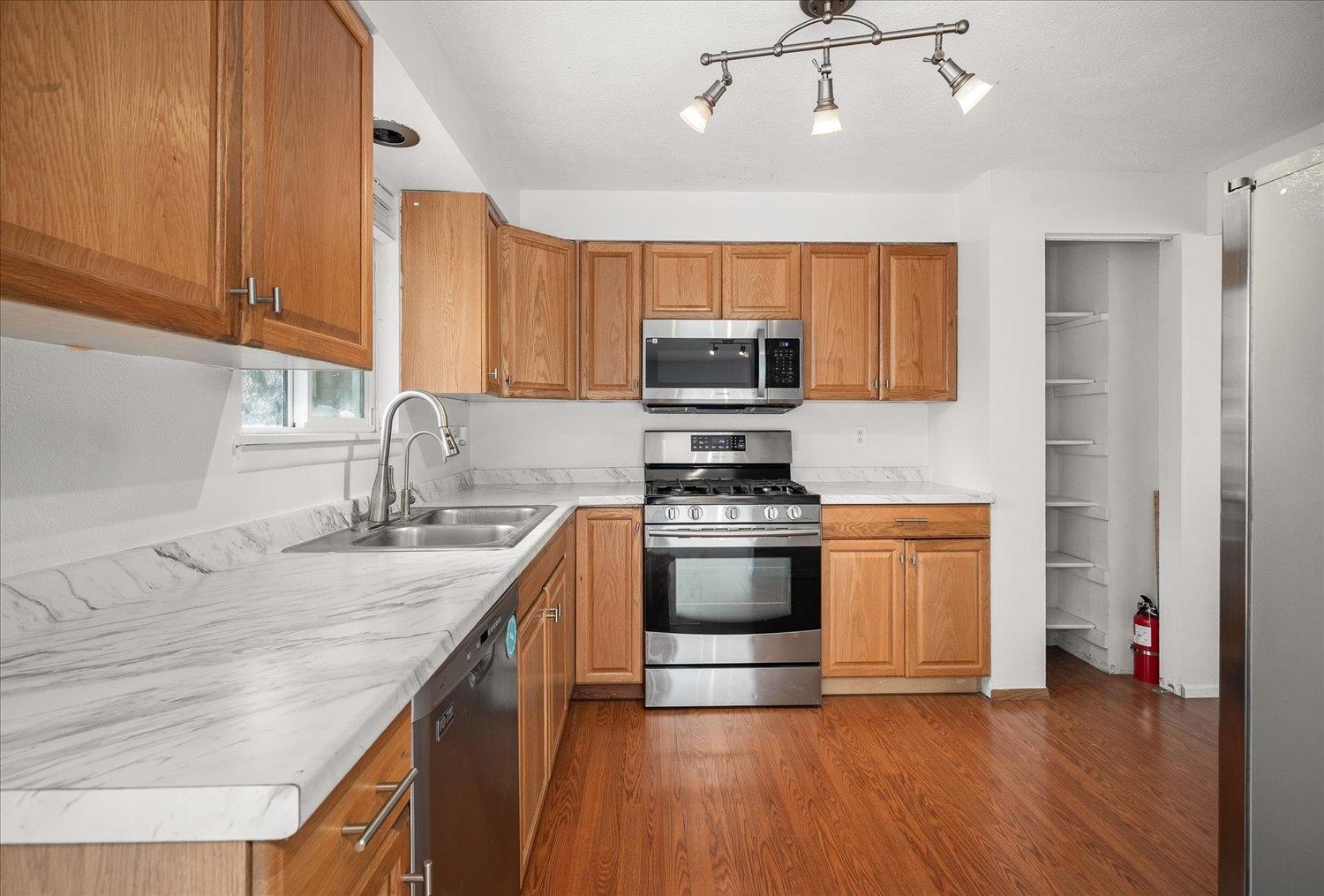3828 E 8th Ave - Photo 13