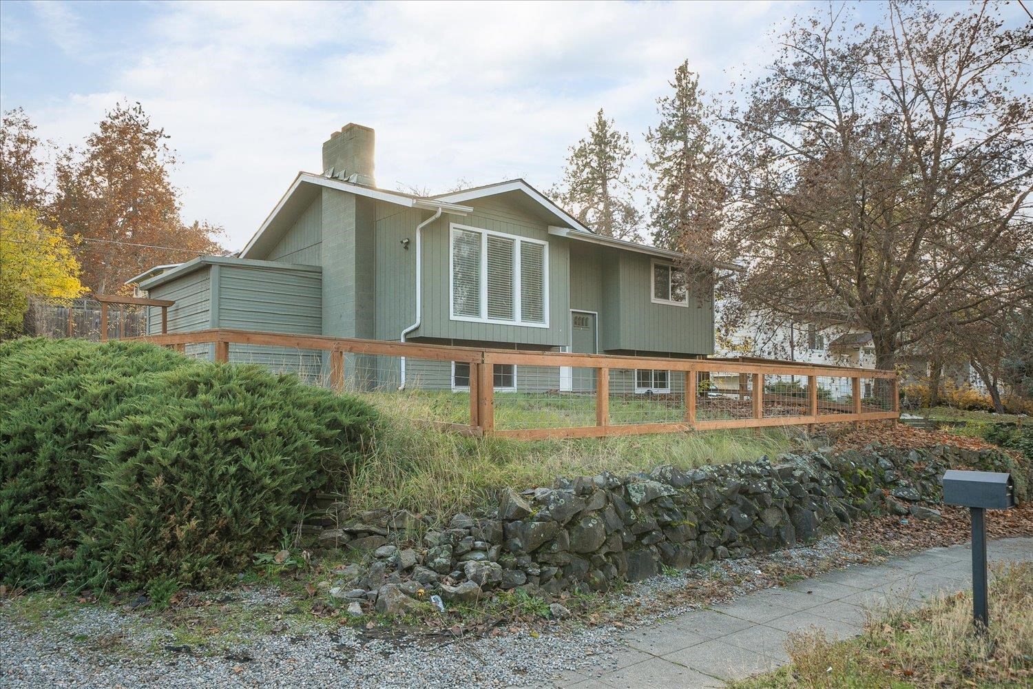 3828 E 8th Ave - Photo 4