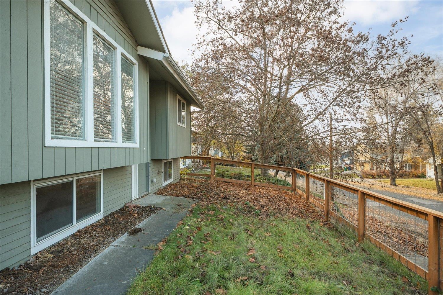 3828 E 8th Ave - Photo 6