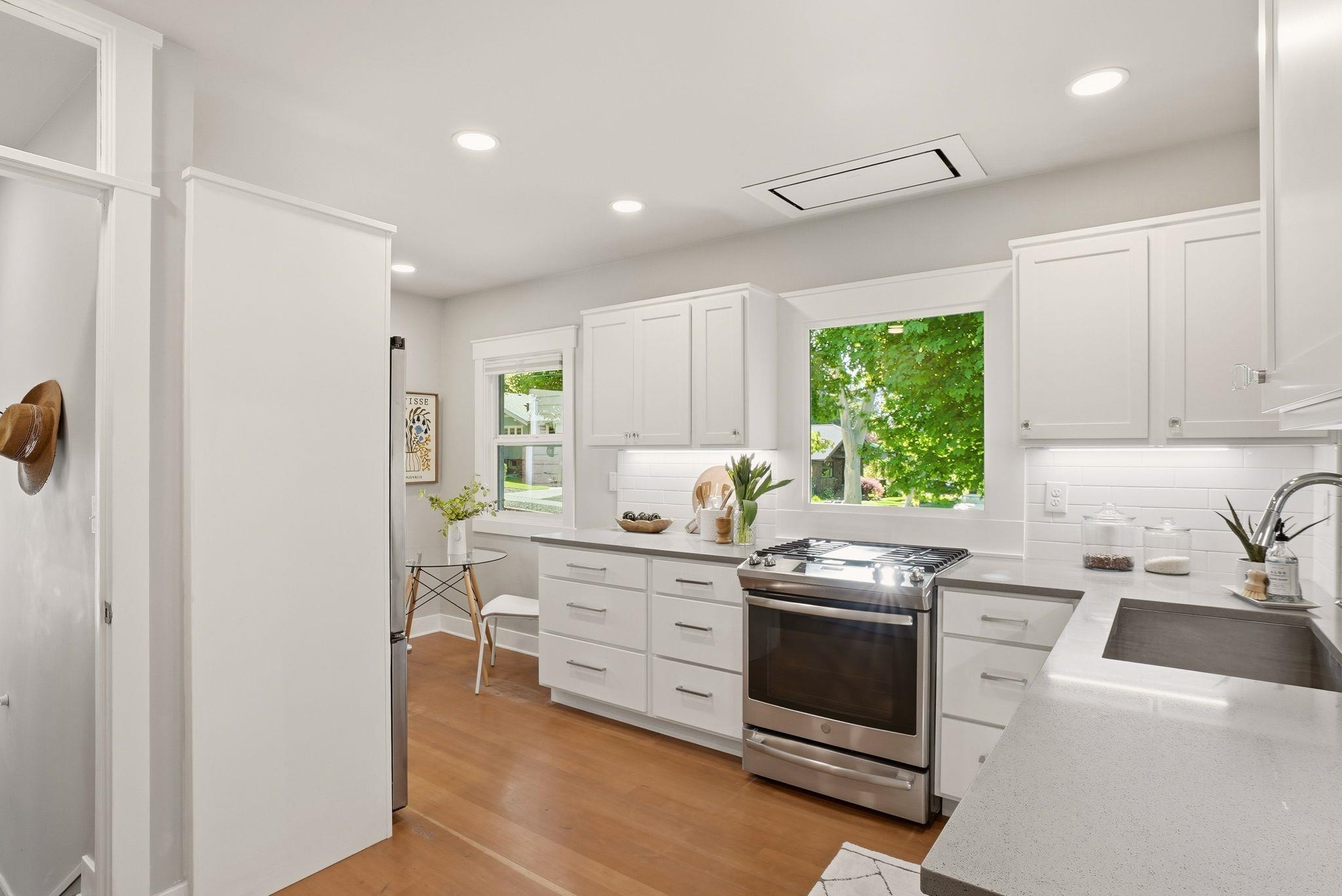 929 W 24th Ave - Photo 14