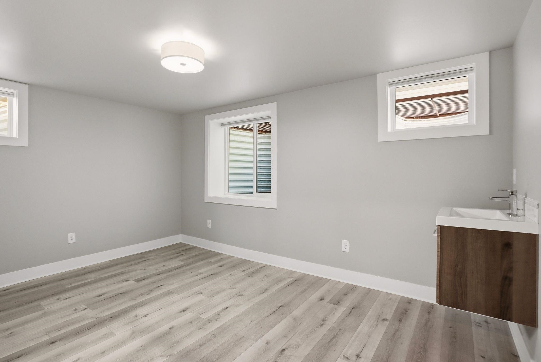 929 W 24th Ave - Photo 32