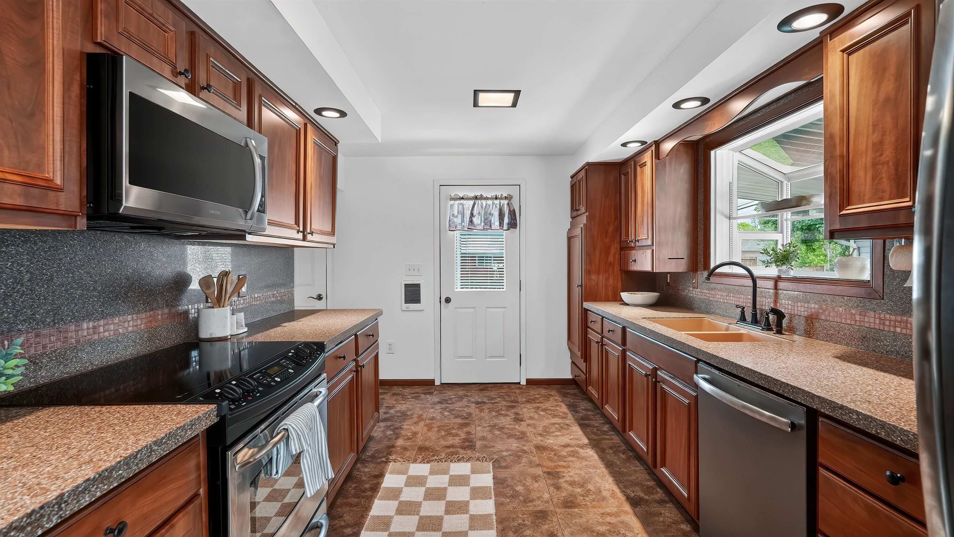 3105 W Eloika Ave - Photo 18