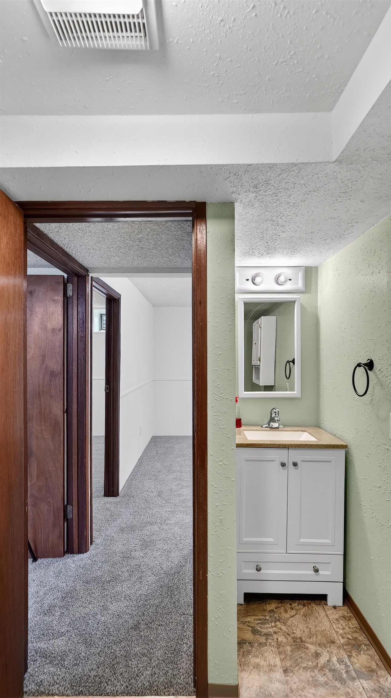 3105 W Eloika Ave - Photo 32