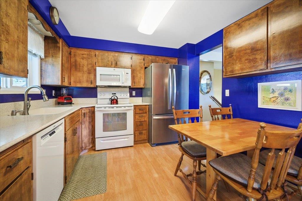 6425 N Catherine St - Photo 12