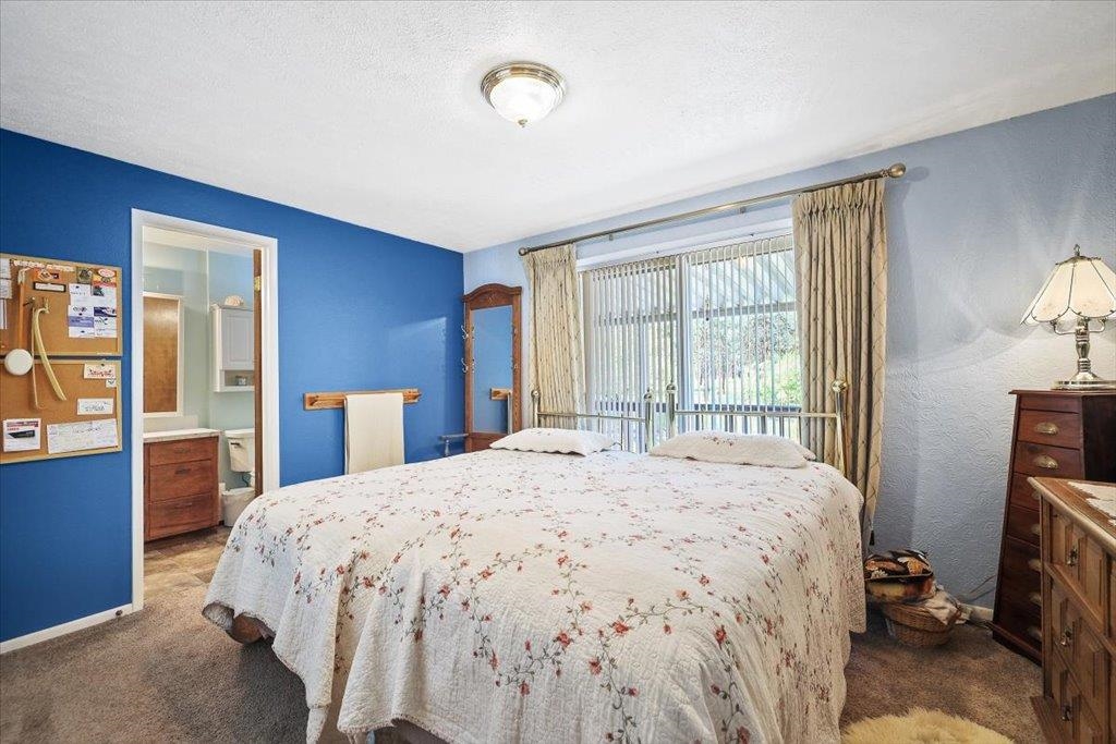 6425 N Catherine St - Photo 15