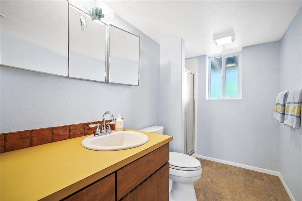 6425 N Catherine St - Photo 18