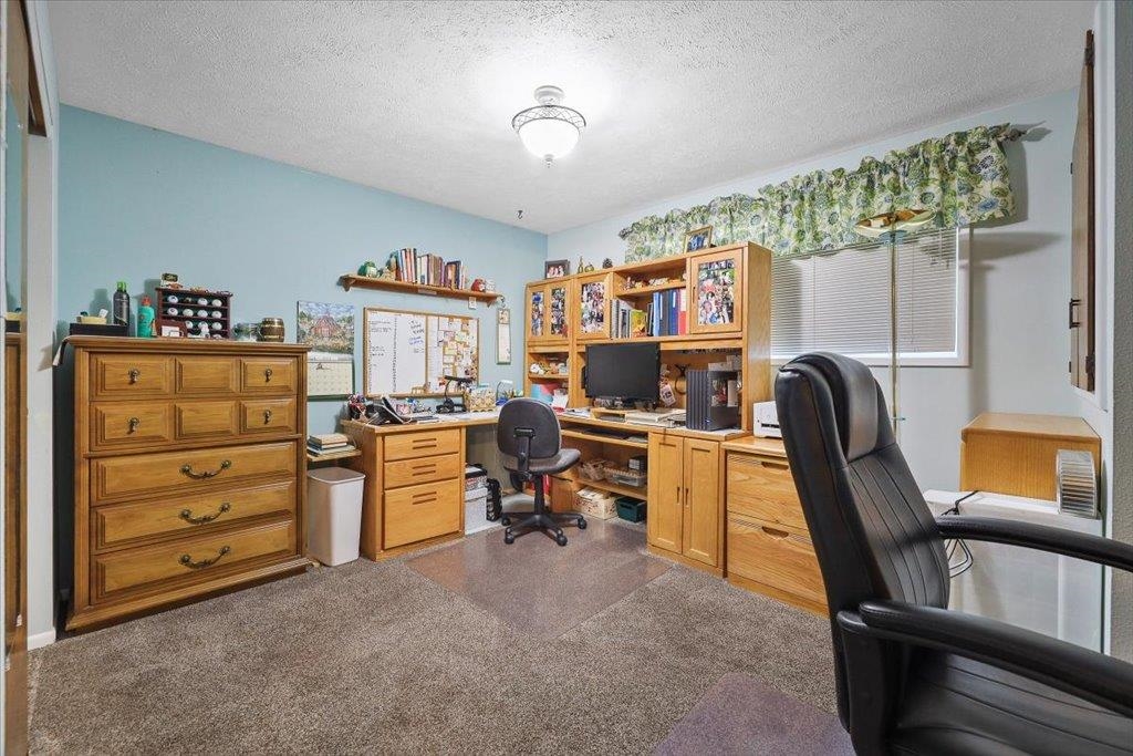 6425 N Catherine St - Photo 19
