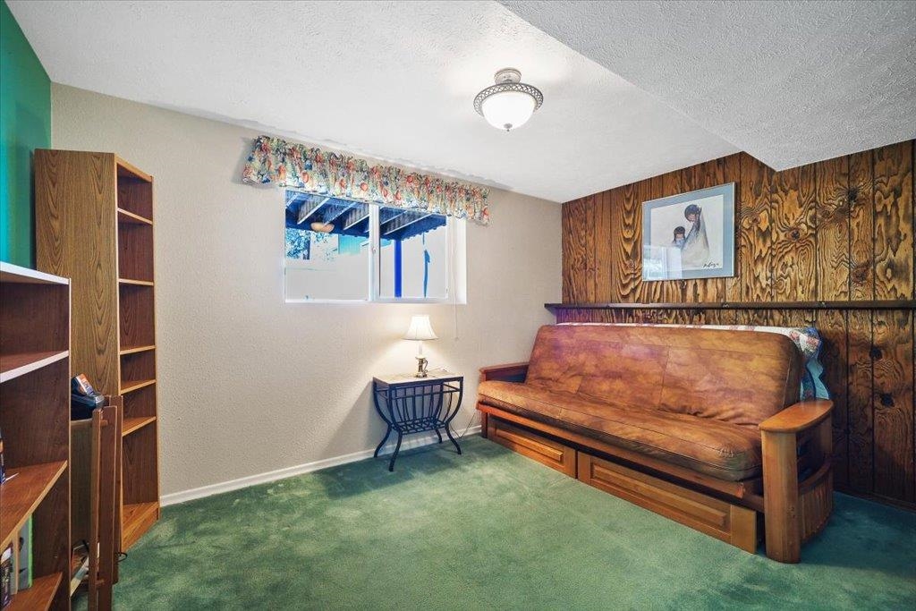 6425 N Catherine St - Photo 22
