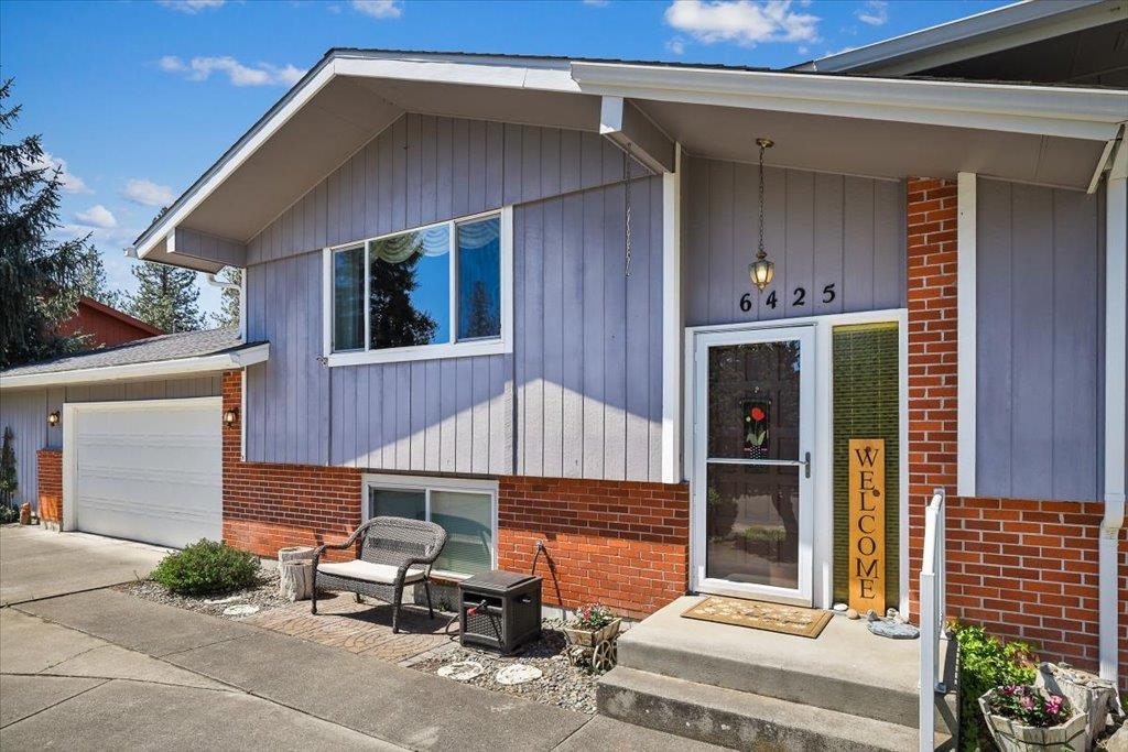 6425 N Catherine St - Photo 4