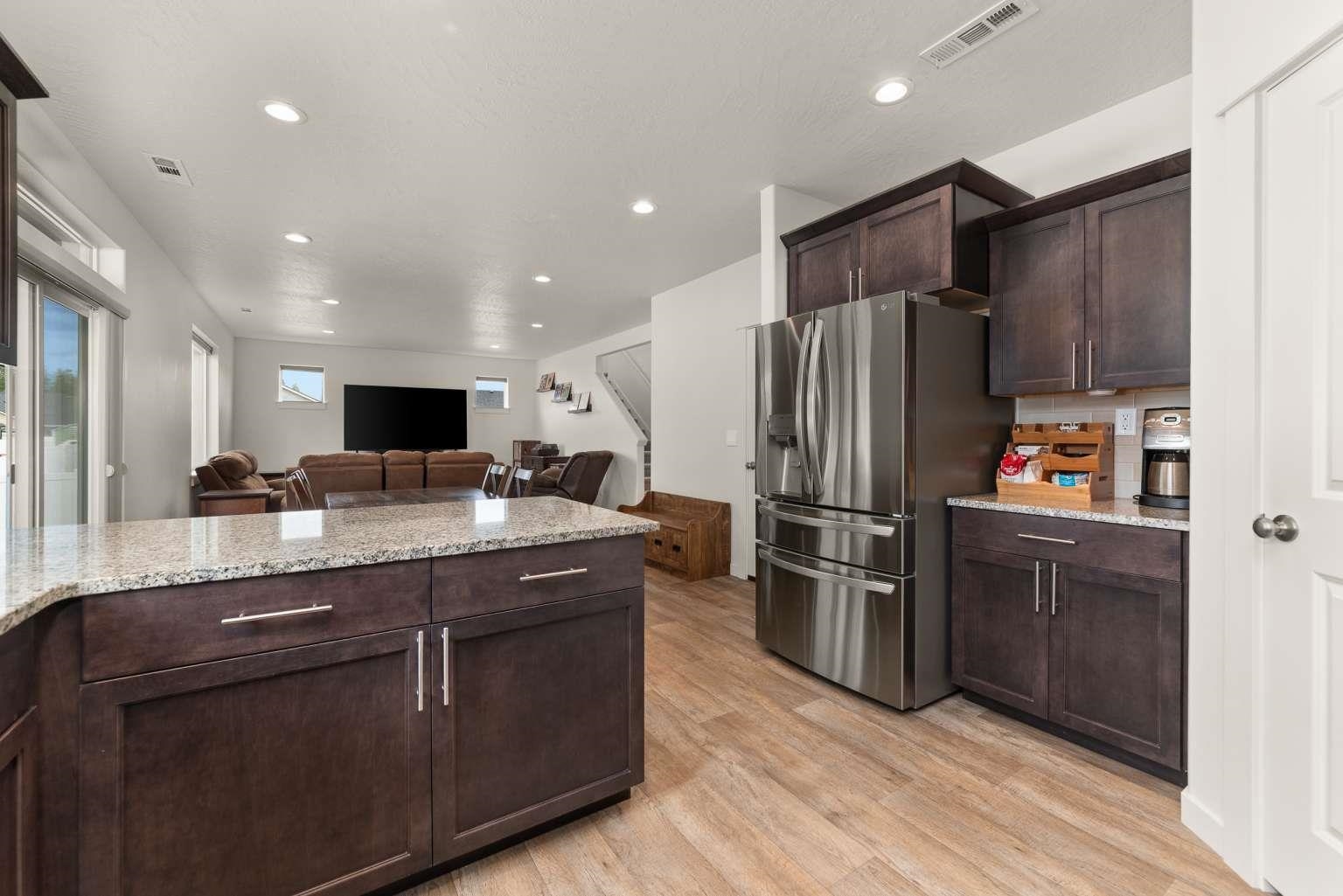 8606 W JONATHON Ct - Photo 6