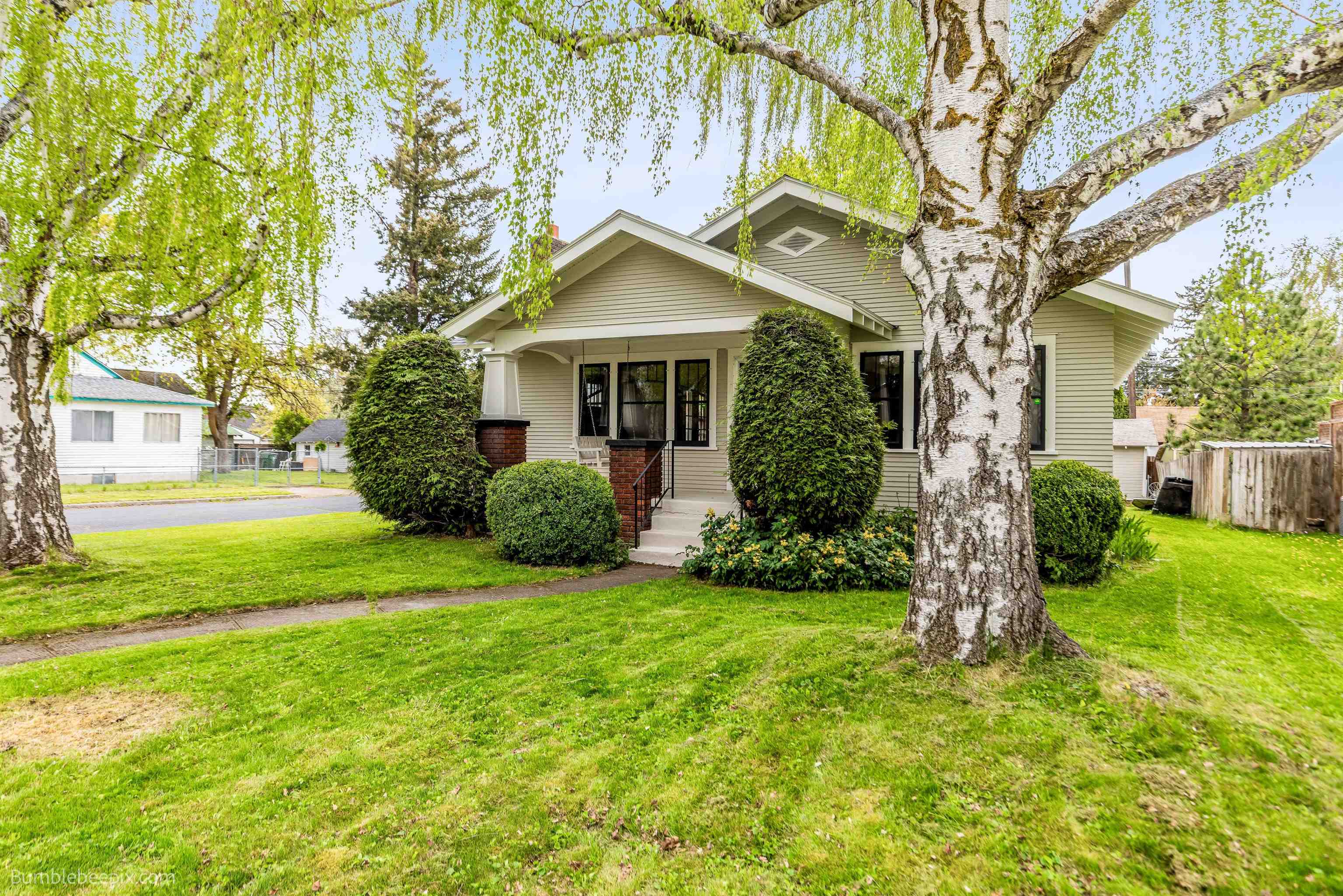 2803 W Fairview Ave - Photo 1