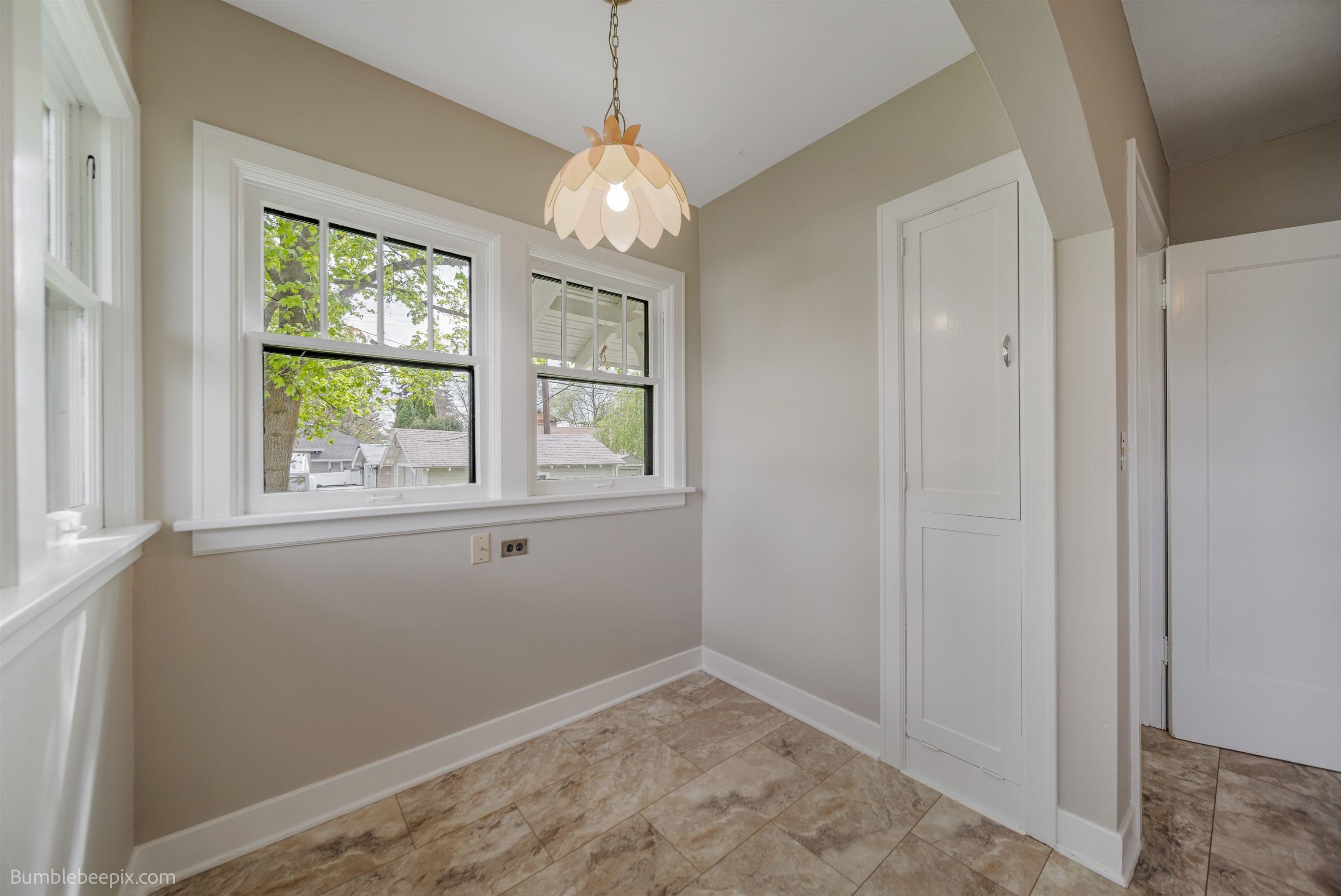 2803 W Fairview Ave - Photo 28