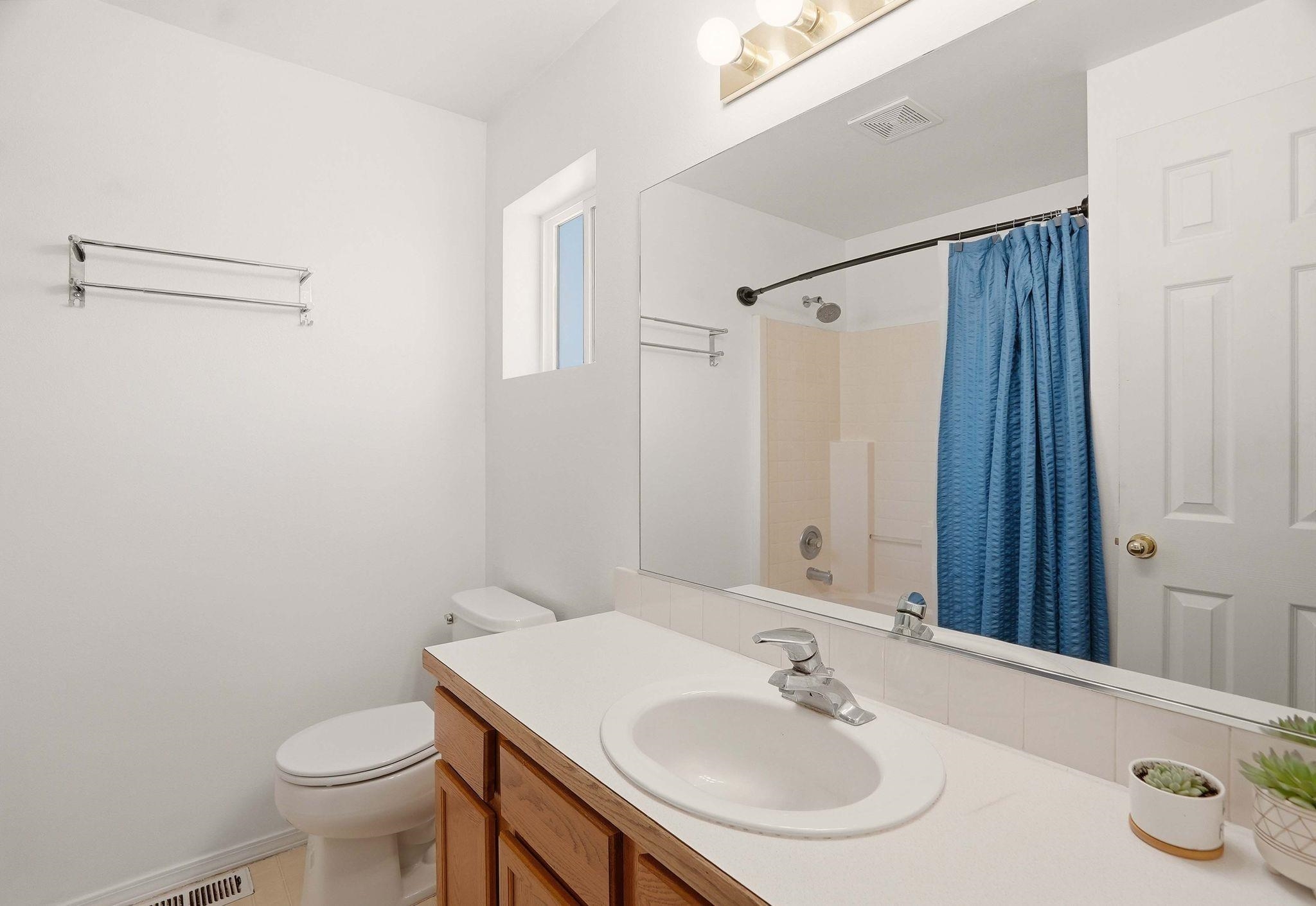 1629 E 2nd St - Photo 11