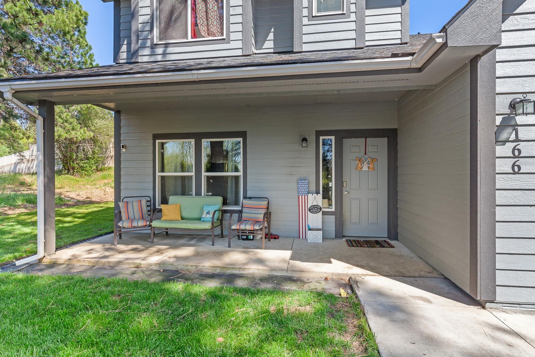 166 N Stringham Rd - Photo 2